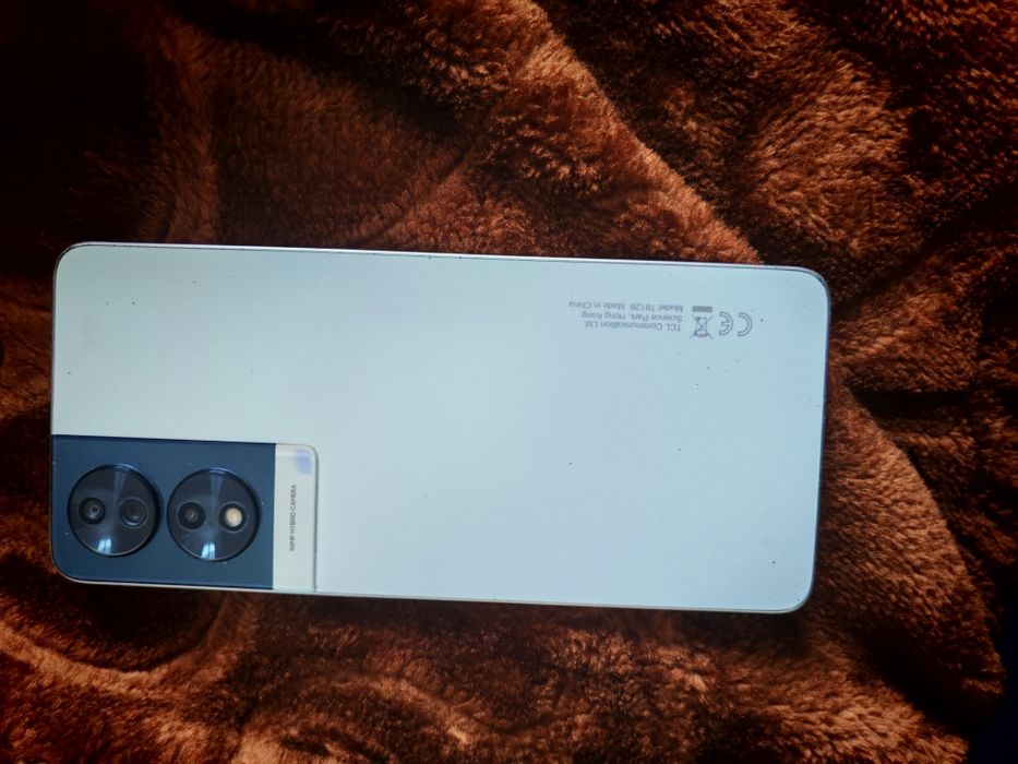 Telemóvel Tcl 40 nxtpaper como novo