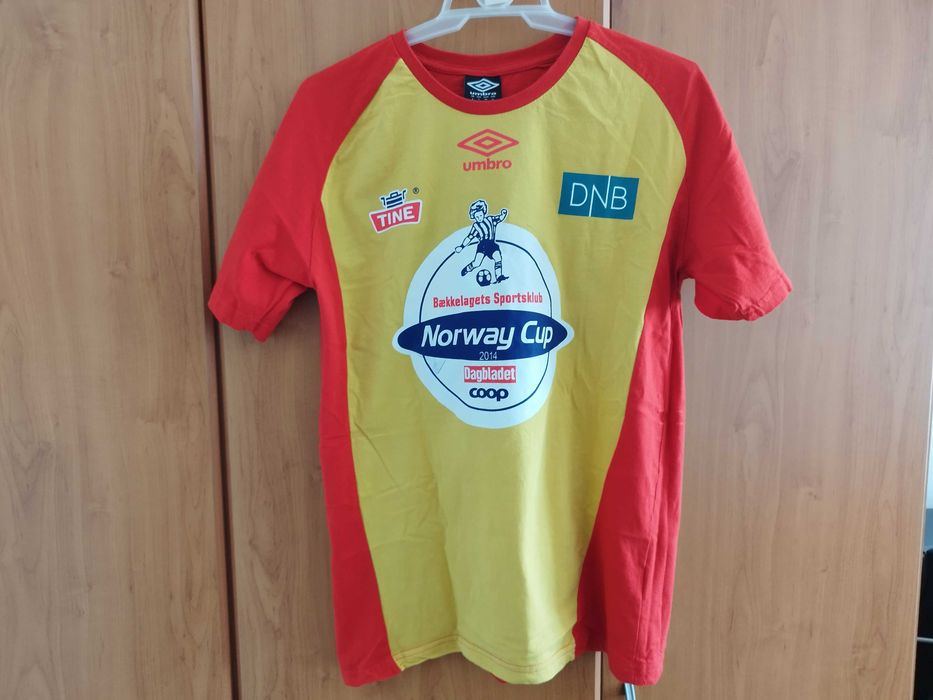 Super koszulka Umbro rozm L!