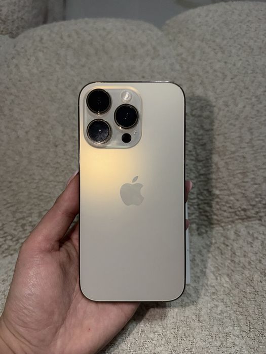 Iphone 14 pro gold
