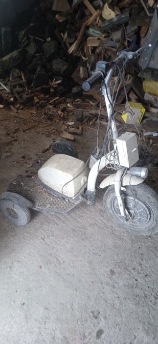 Електросамокат, за могорич))