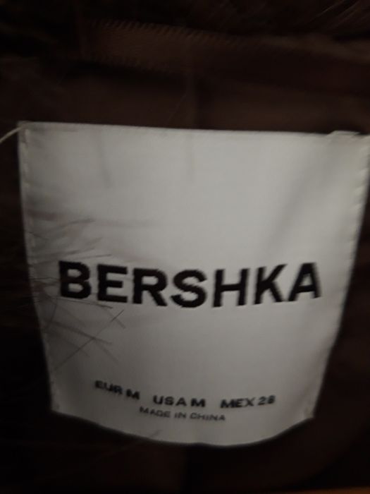 Casaco pêlo castanho da Bershka