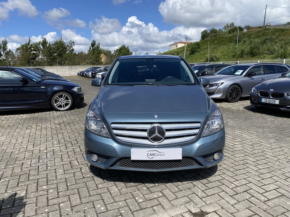 Mercedes-Benz B180d - 112 mil kms