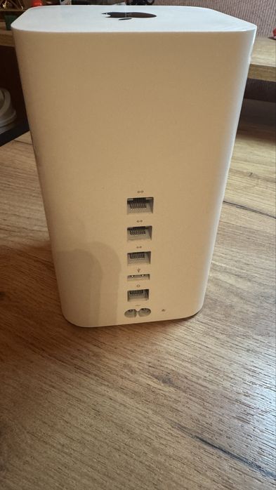 Wi-Fi роутер Apple AirPort Extreme A1521
