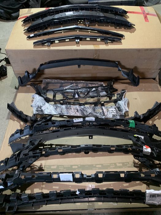 Кріплення бапера скелет хребет Mercedes W212 w213 w253 w117 w205 w204