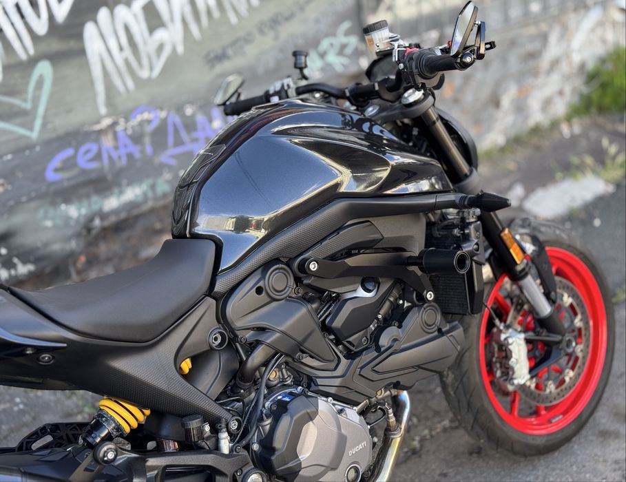 Мотоцикл Ducati Monster 937 2022 рік