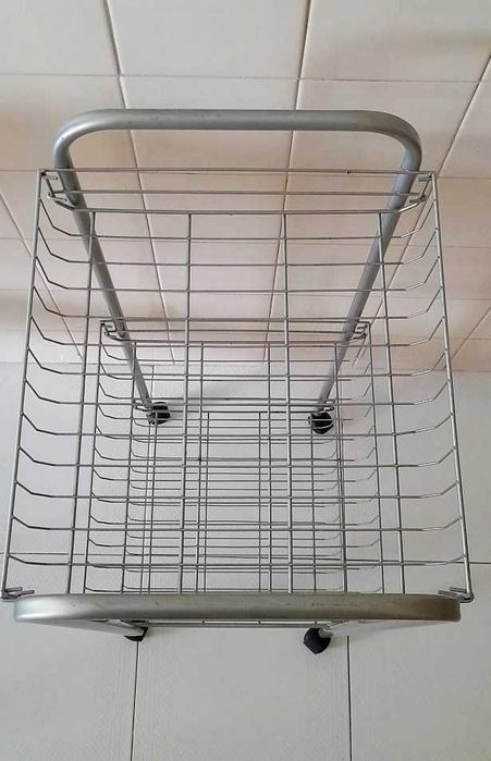 Carrinho de Cozinha (em alumínio)