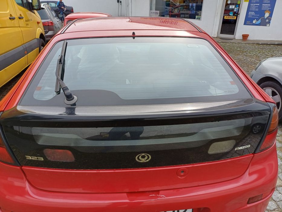 Mazda coupé 323   1.3 o Ano 1996 venda para peças