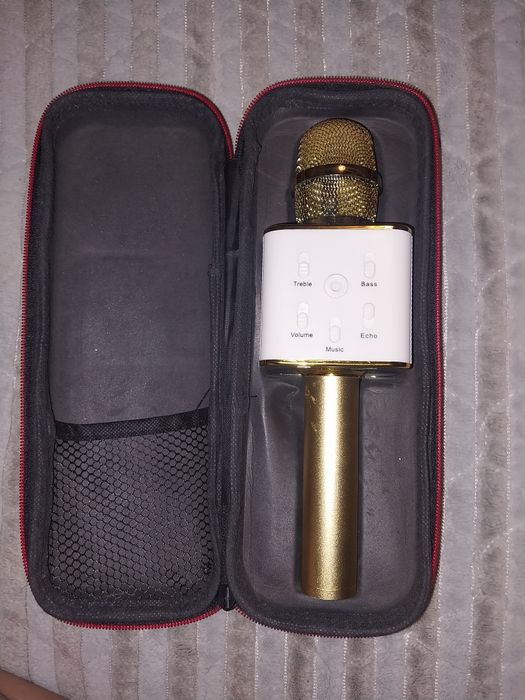 Бездротовий караоки мікрофон