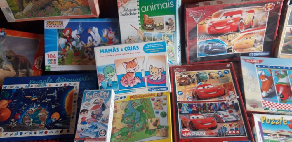 Conjunto de Puzzles Diversos Criança
