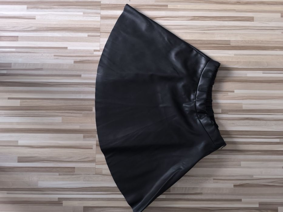 Spódnica czarna galowa ekoskóra H&M 140