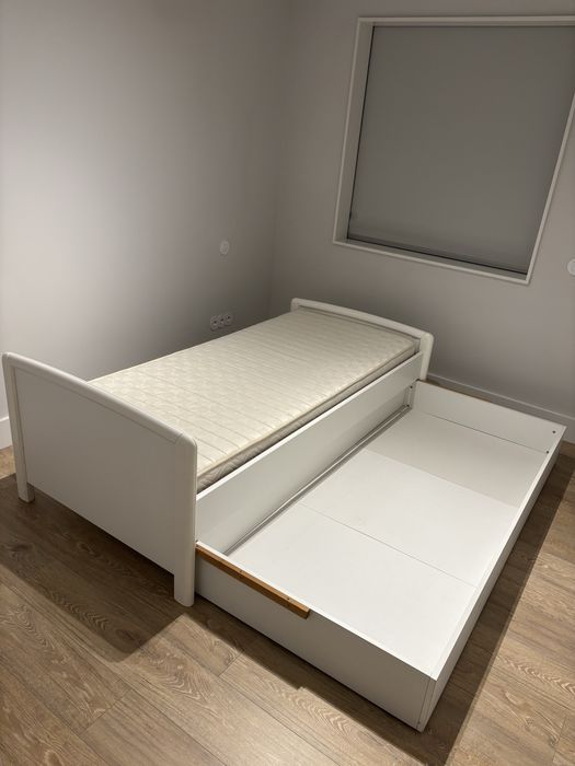 Cama individual branca