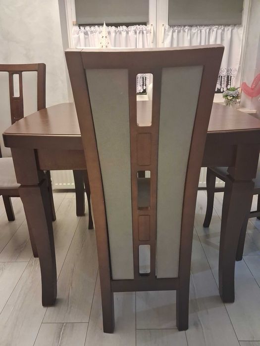 Stół + 4 krzesła