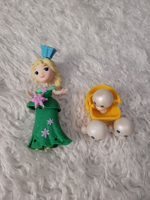 Hasbro - Disney - Elsa z Krainy Lodu.