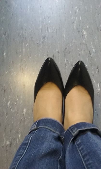 Sapatos salto alto pretos em pele Stiletos