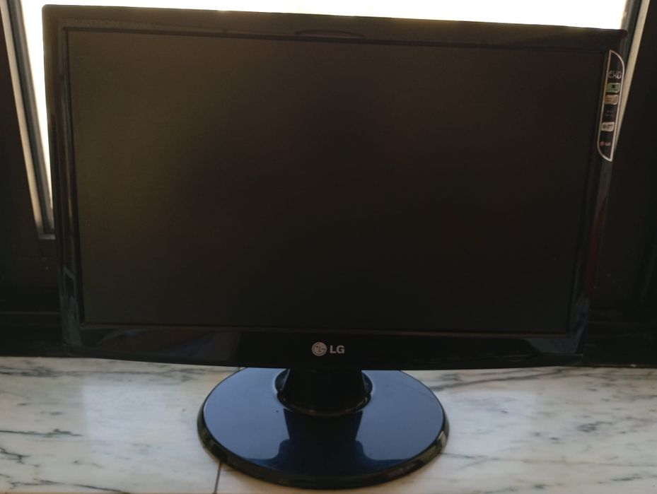 Monitor LG FLatron447257261648783360