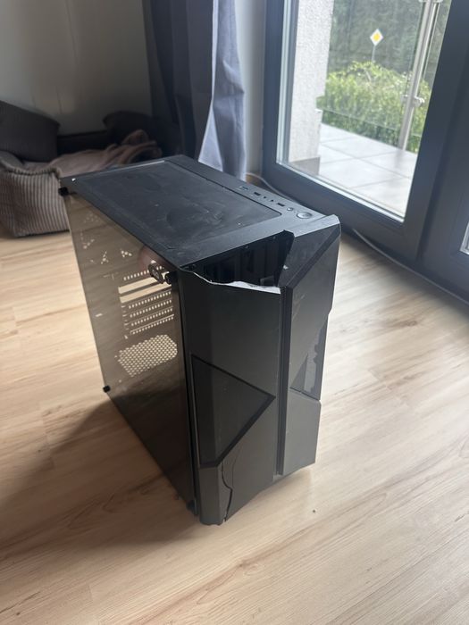 Obudowa komputerowa Krux Midi Tower PC (czarna) + wentylator 120mm