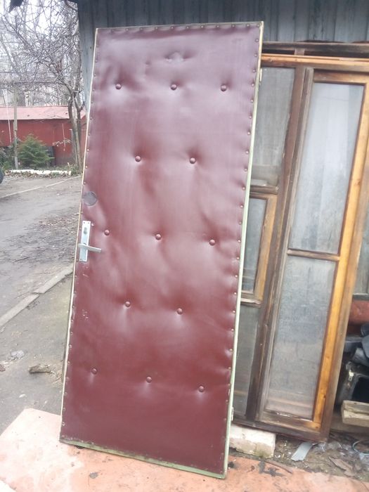 Продам входные двери.1000 гривен.