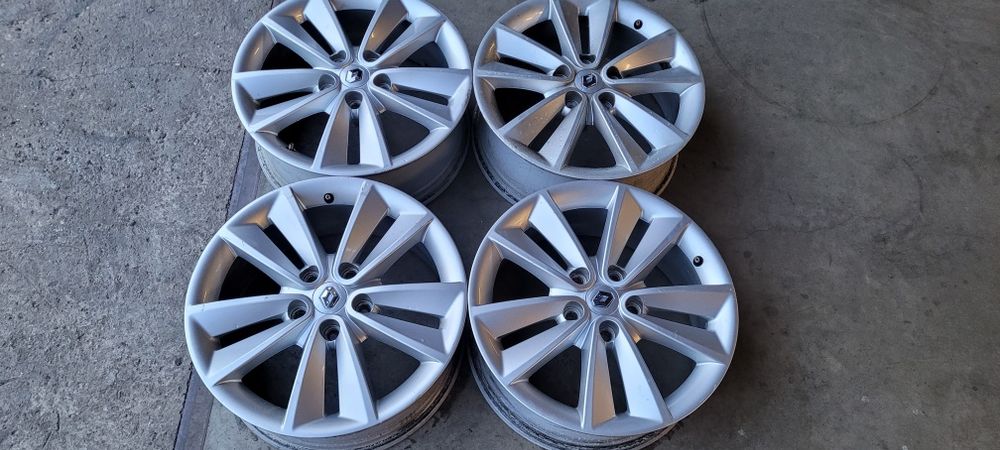 Oryginalne felgi aluminiowe Renault 17  5x114,3 polecam