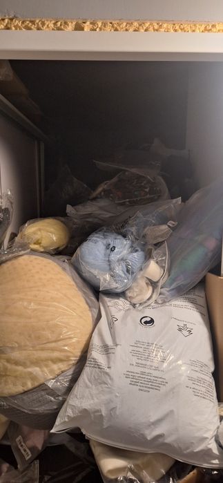 Palety ze zwrotami nie sortowanie,  ubrania, agd, rtv hurt tanio