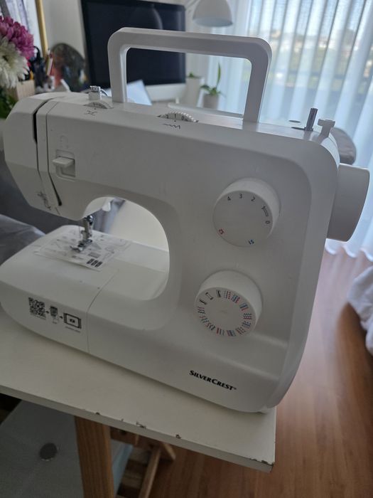 Maquina costuras