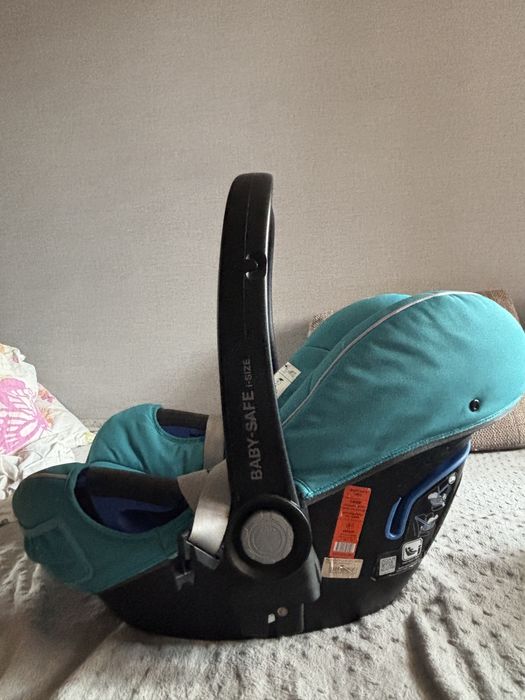 Продам дитяче автокрісло Britax Römer Baby-Safe (бірюзове)