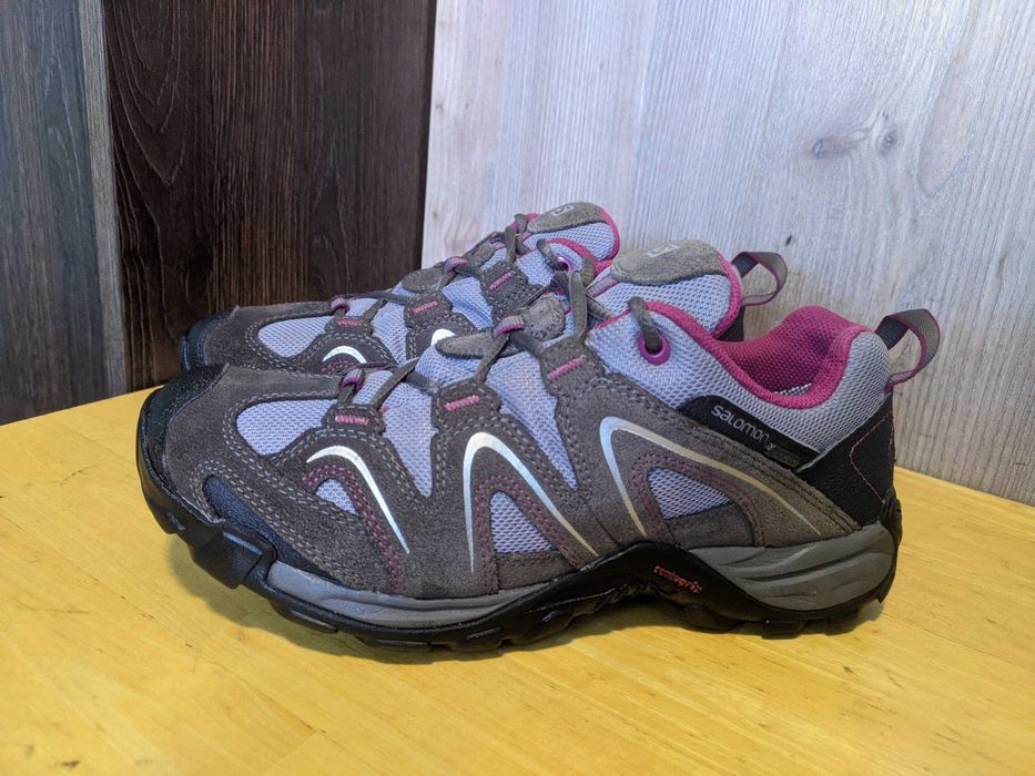 Salomon - треккинговые водостойкие кроссовки