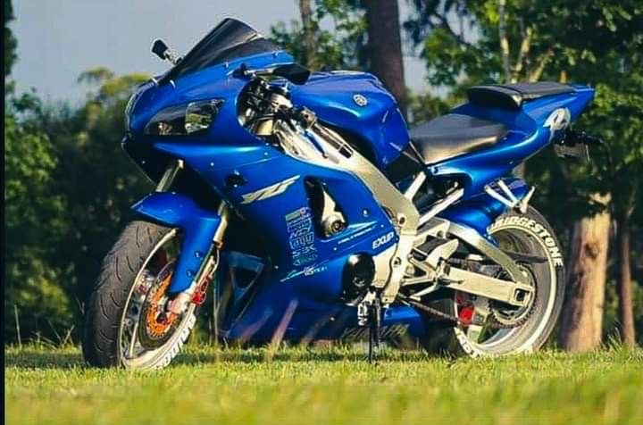 Yamaha YZF R1 - 1999