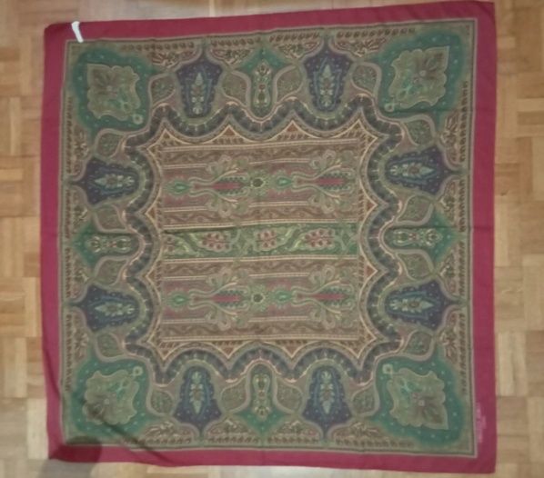 Lenços quadrados decorativos