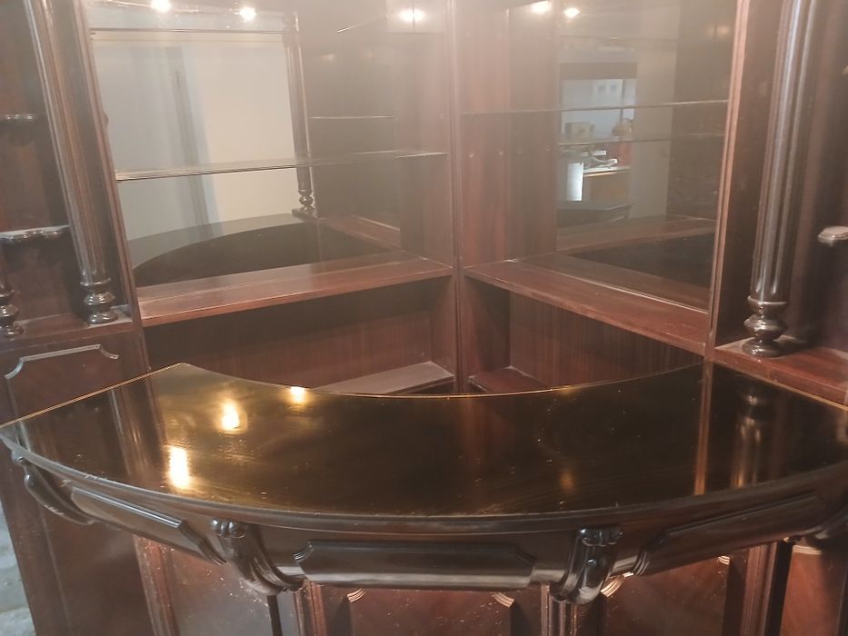Bar de salão  em madeira