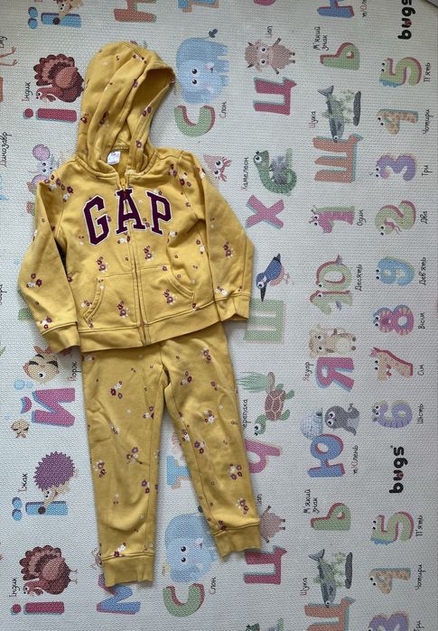 Спортивний костюм на флісі для дівчинки GAP