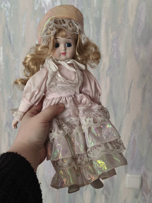 Порцелянові (фарфорові) лялечки