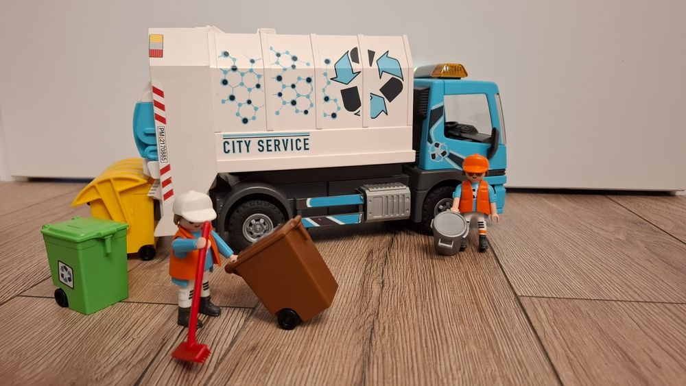 Playmobil Śmieciarka z sygnałem świetlnym