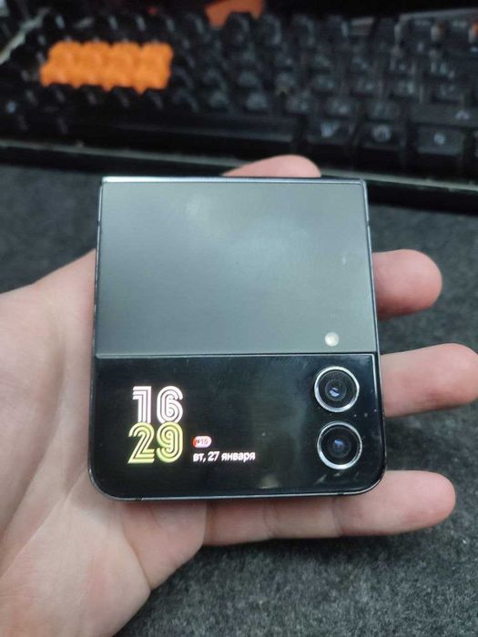 Samsung Galaxy Z Flip 4 128 F-721B