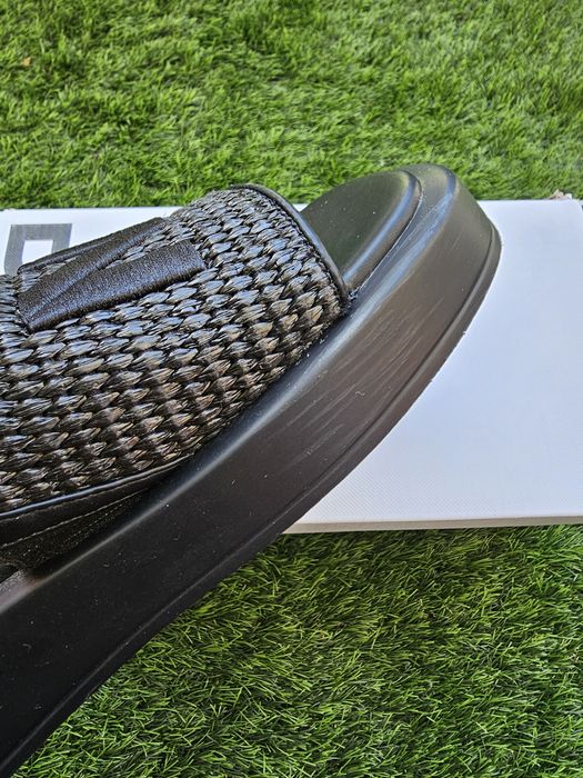 Klapki DKNY Ondara Platform SL Czarne r. 40