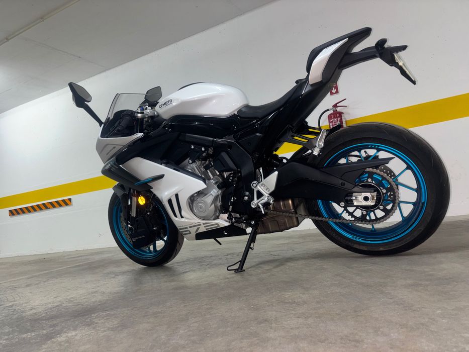 CF - MOTO 675 SR-R | Apenas 1094km|