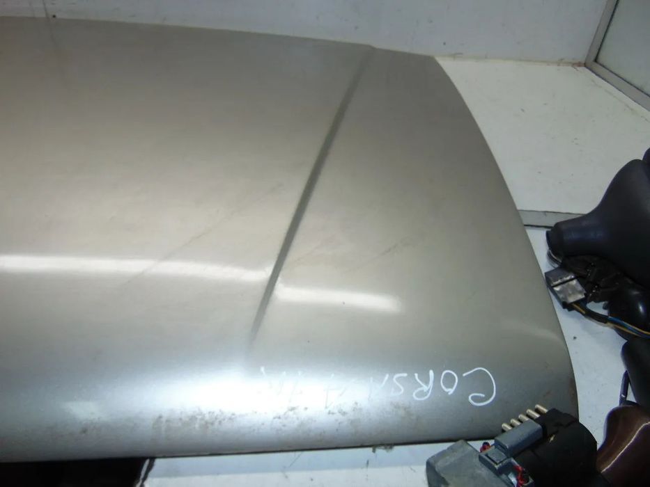Opel Corsa TR capot " nova de stock antigo