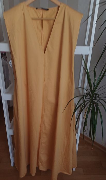 Трендове плаття від Zara