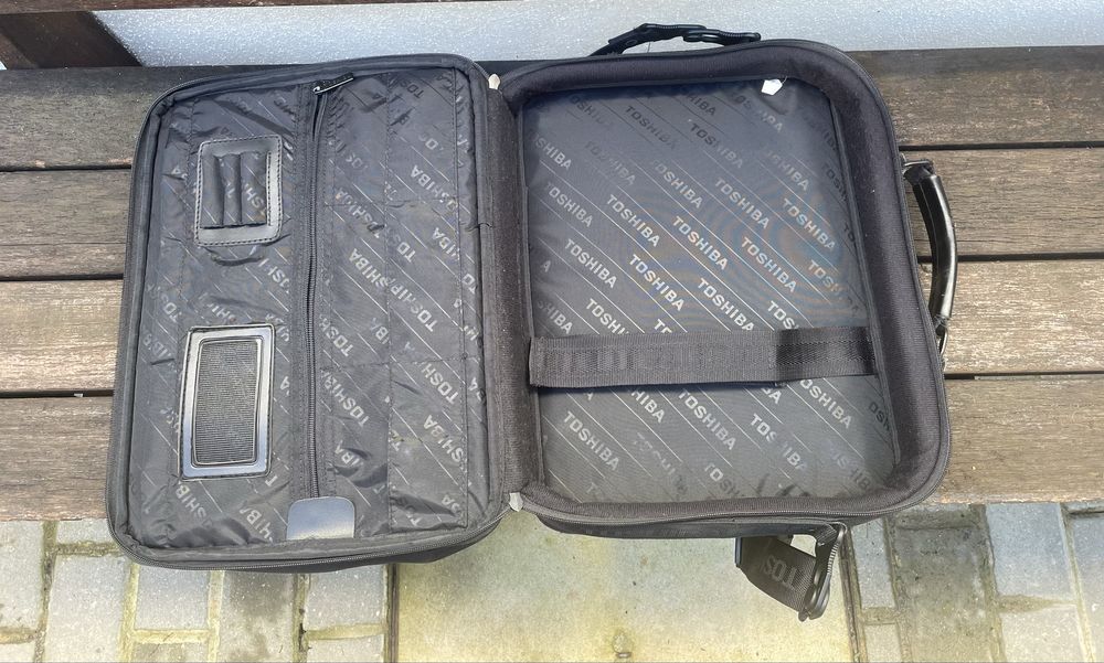 Vendo pasta portatil Toshiba