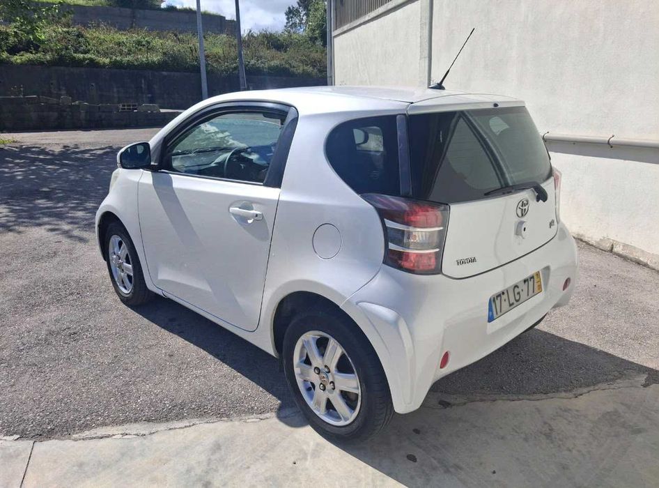 TOYOTA iQ 1.4 D-4D – Económico, Compacto e Prático | 2011 — photo 4