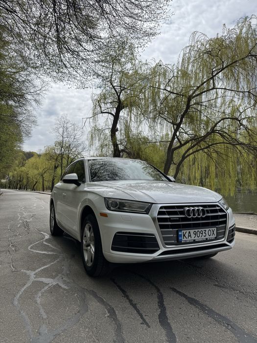 Продам Audi Q5 2017