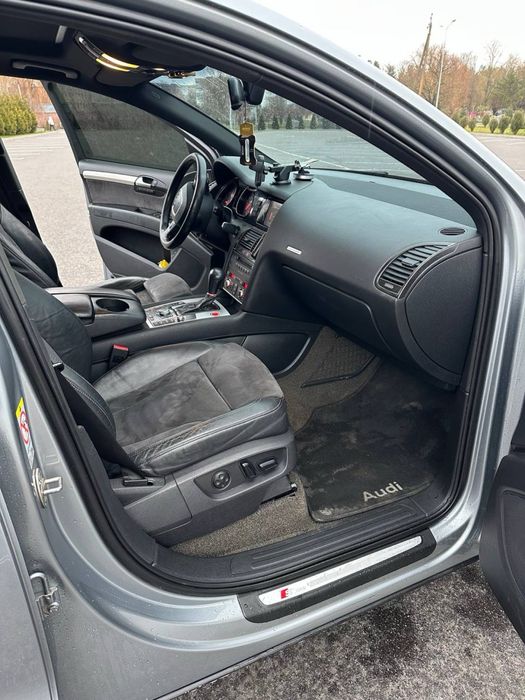 Продам  ауді  Q7