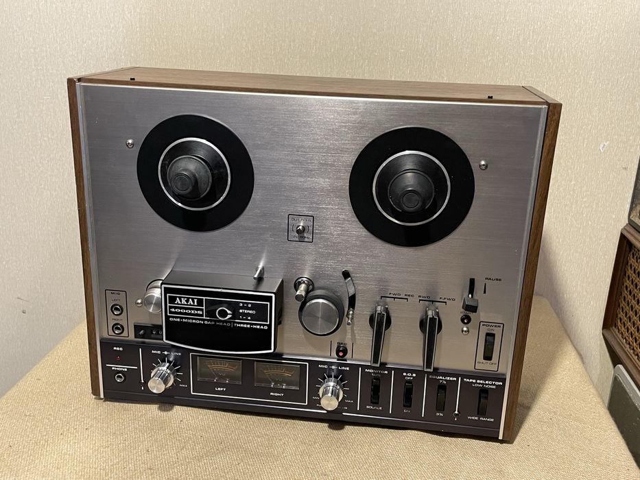 Катушечный магнитофон-приставка AKAI 4000 DS (3 HEAD)