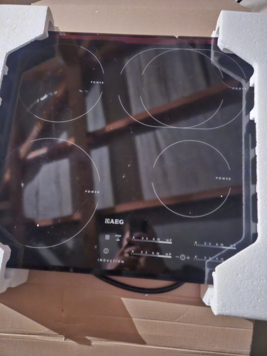 Płyta AEG 60 gad C8 AU uszkodzona
