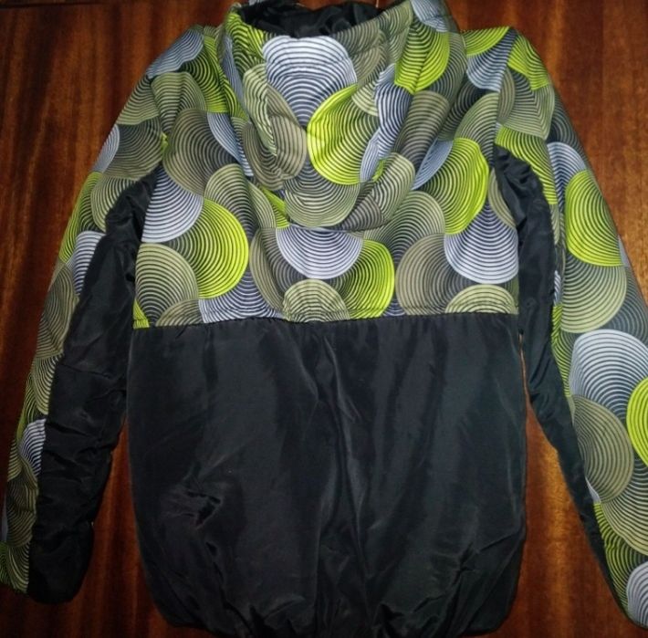 Куртка демисезонка. 9-10 лет