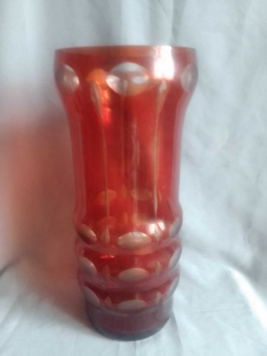 Вазы  из цветного стекла хрусталя