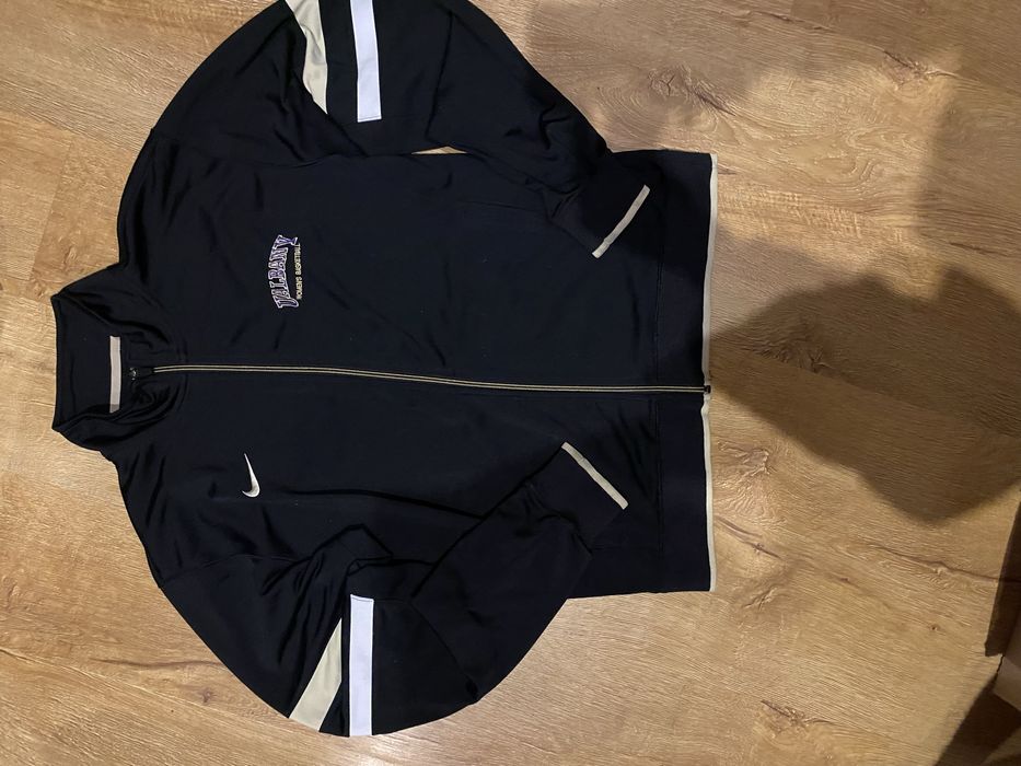 Продам зіпку nike