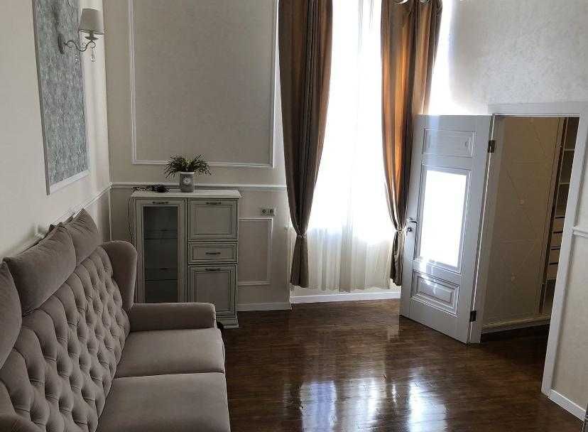 Чудова квартира в історичному центрі, Корятовича