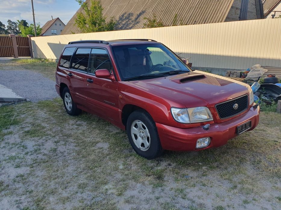 Субару Форестер на запчастини