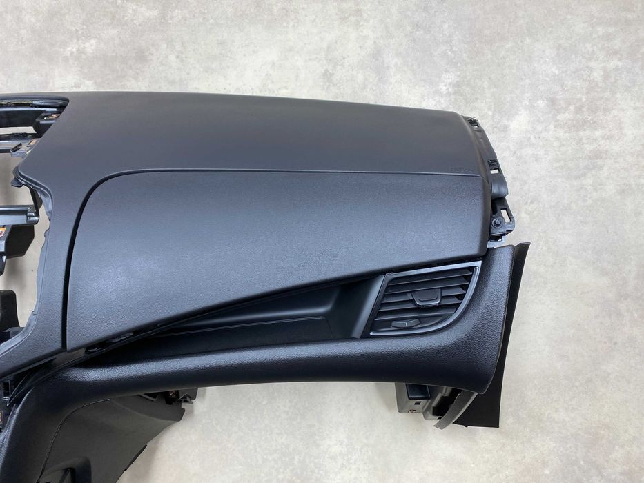 Торпедо Opel Zafira C