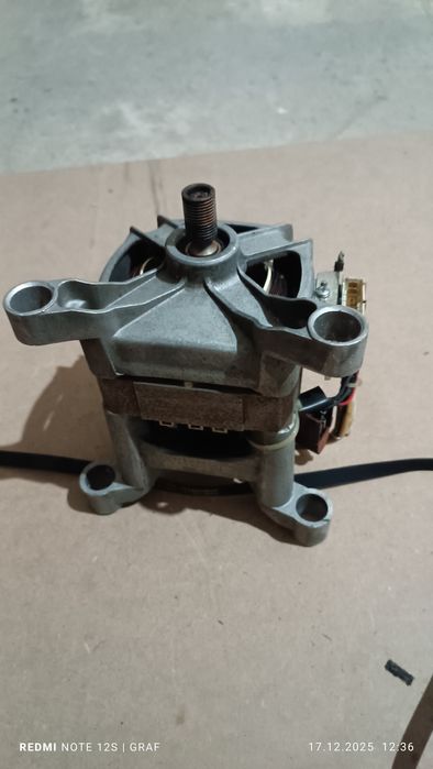 Продам мотор к стиральной машинки INDESIT !!!